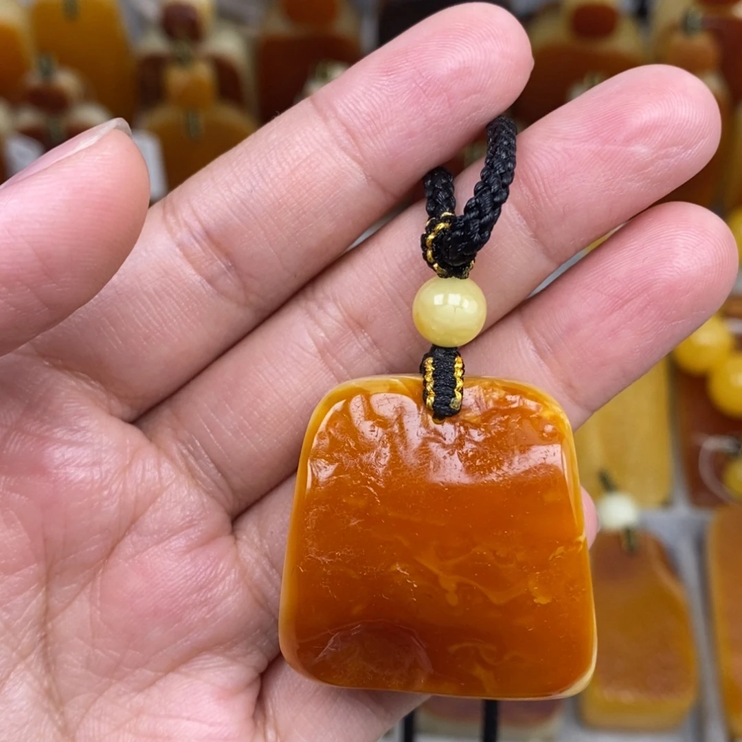 琥珀未镶嵌珠宝奇石