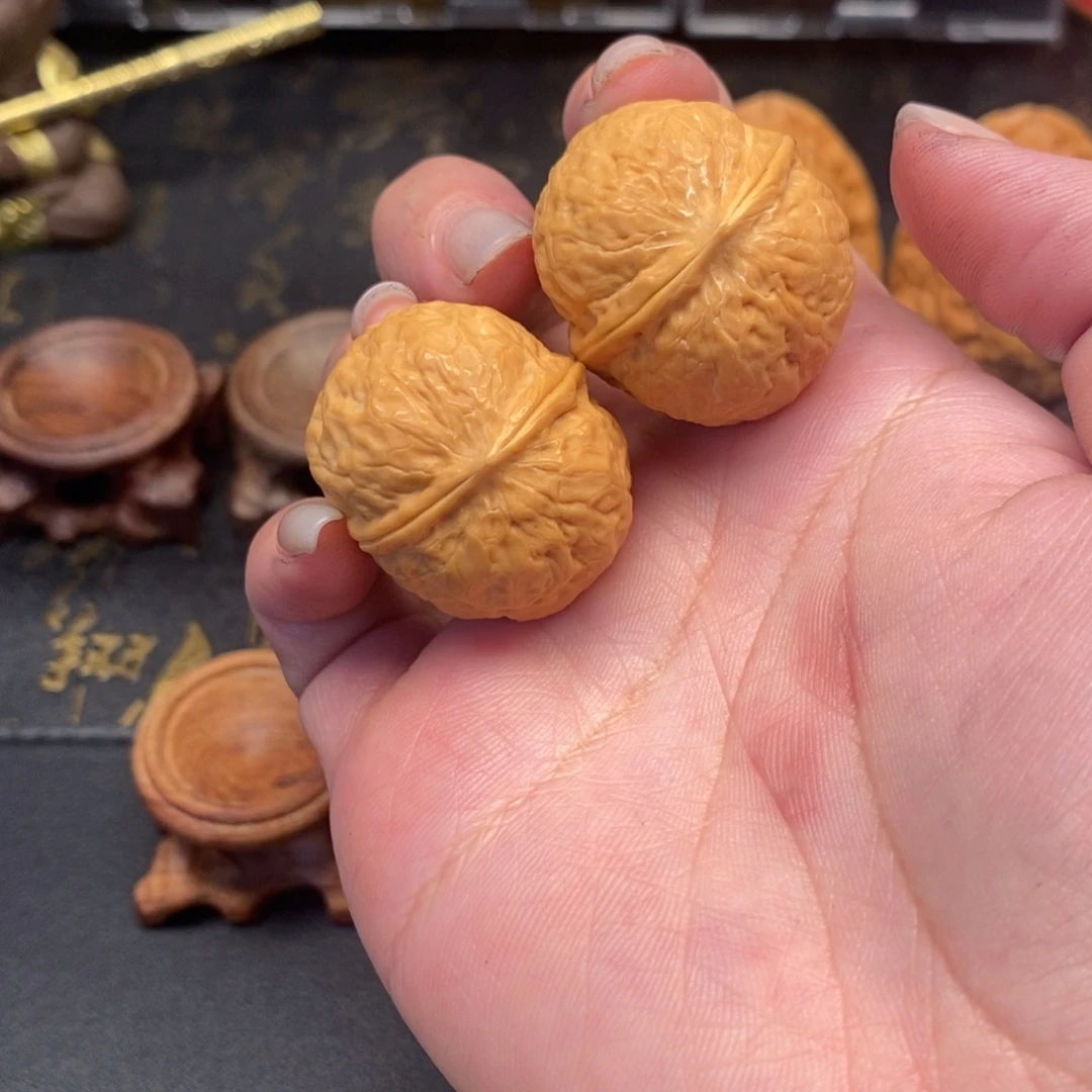 文玩核桃吊坠钢弹