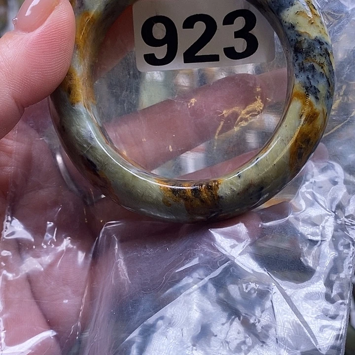M***！蛇纹石玉未镶嵌手镯