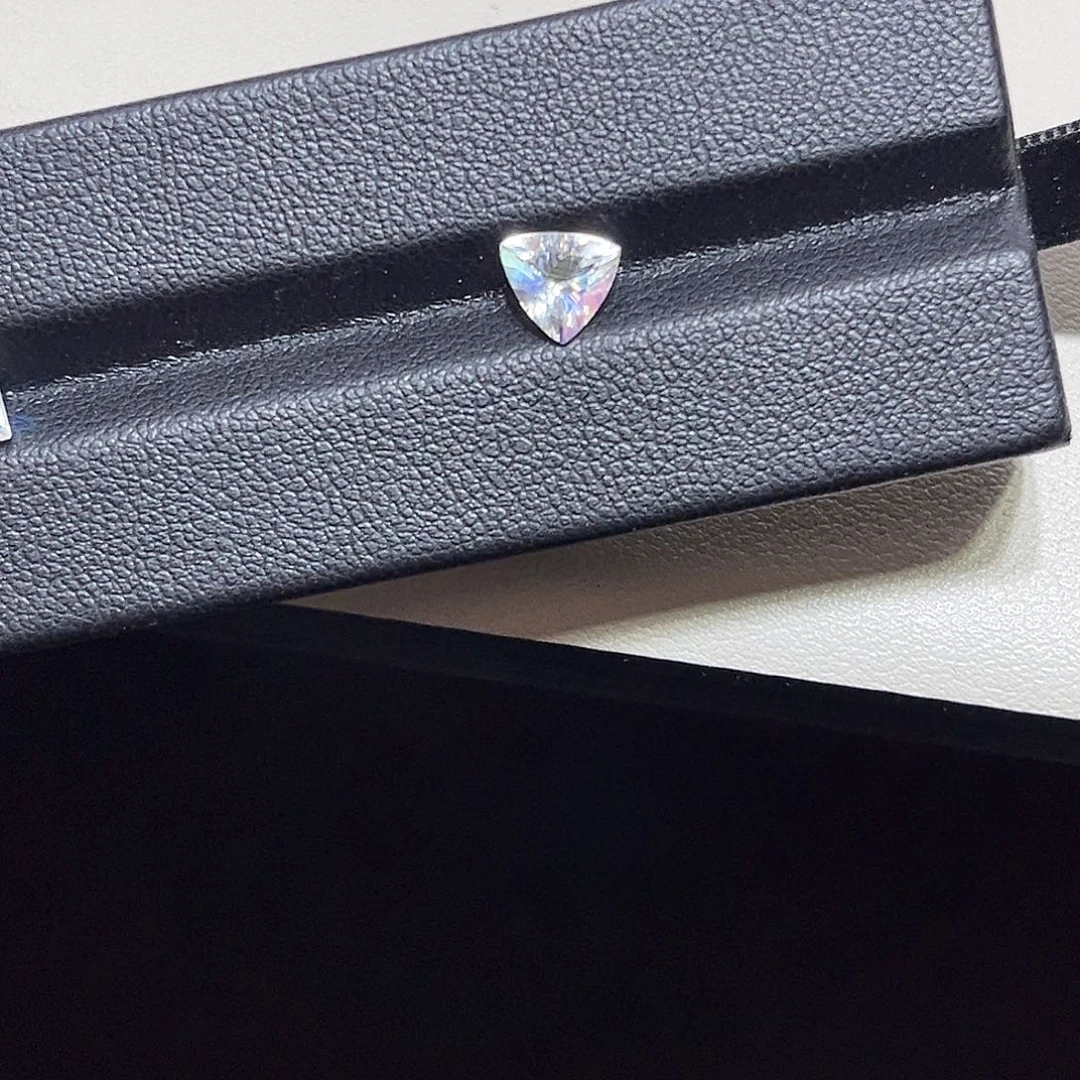 月光石裸石裸石83分