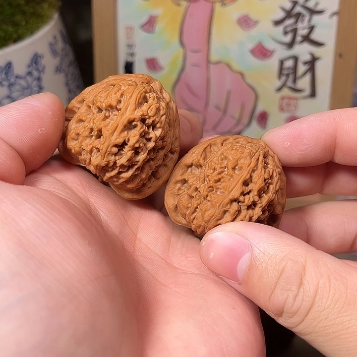 文玩核桃吊坠南疆