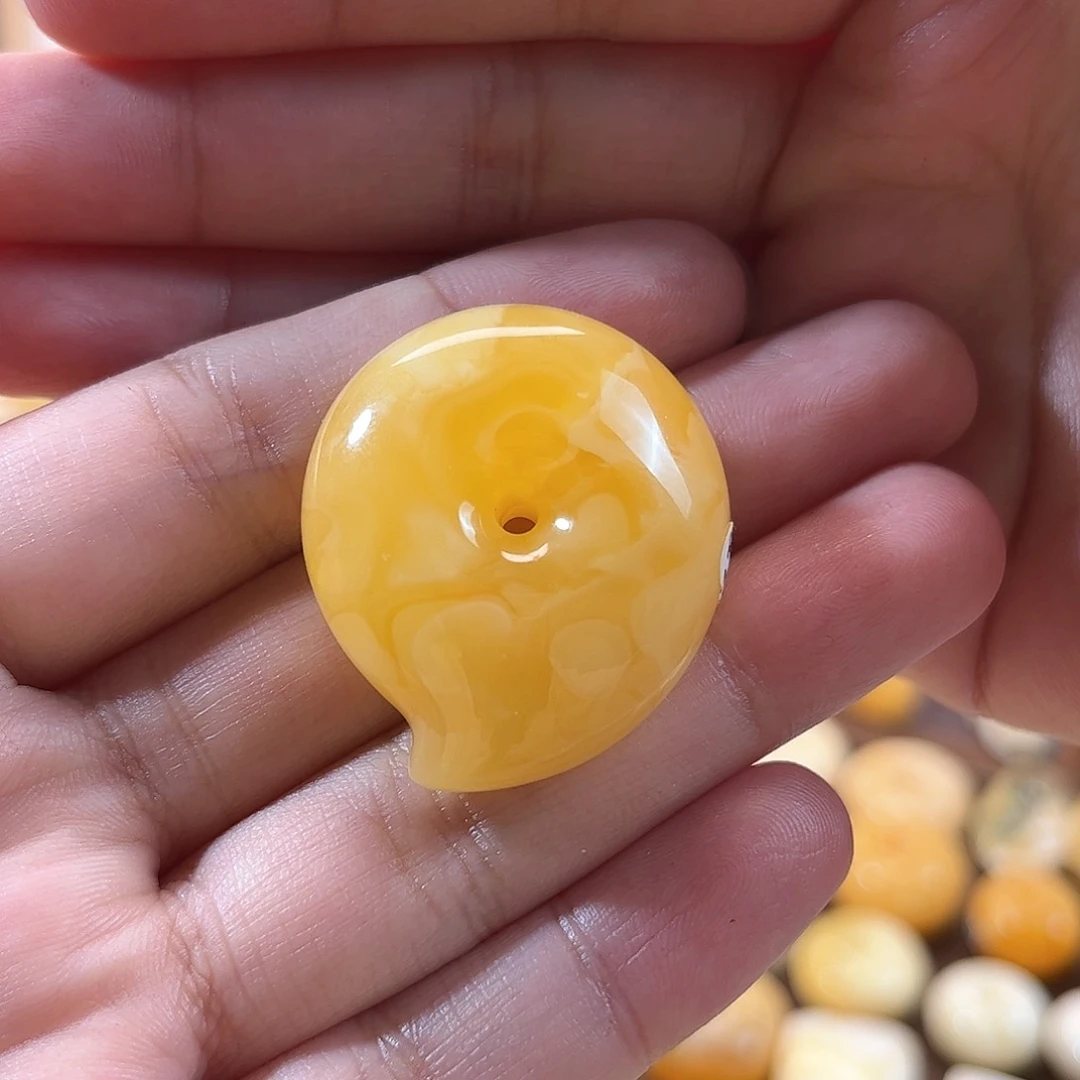 琥珀颈饰未镶嵌S***g焦皮白花奶橘橘蜜蜡勾玉吊坠