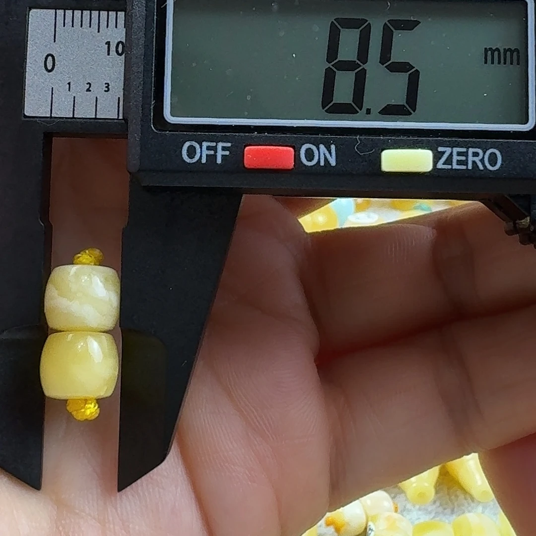 蜜蜡未镶嵌裸石12杂