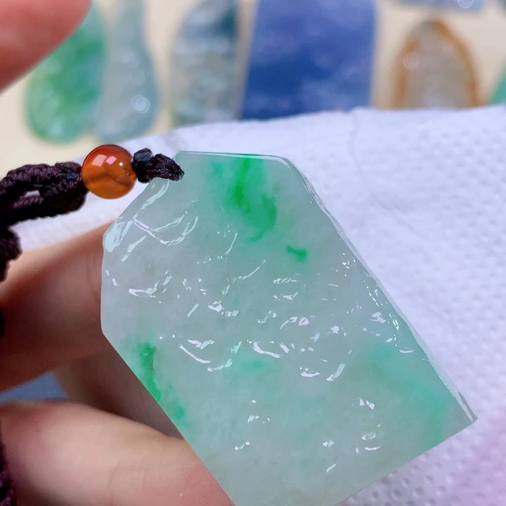 翡翠未镶嵌吊坠(不含链) 8022