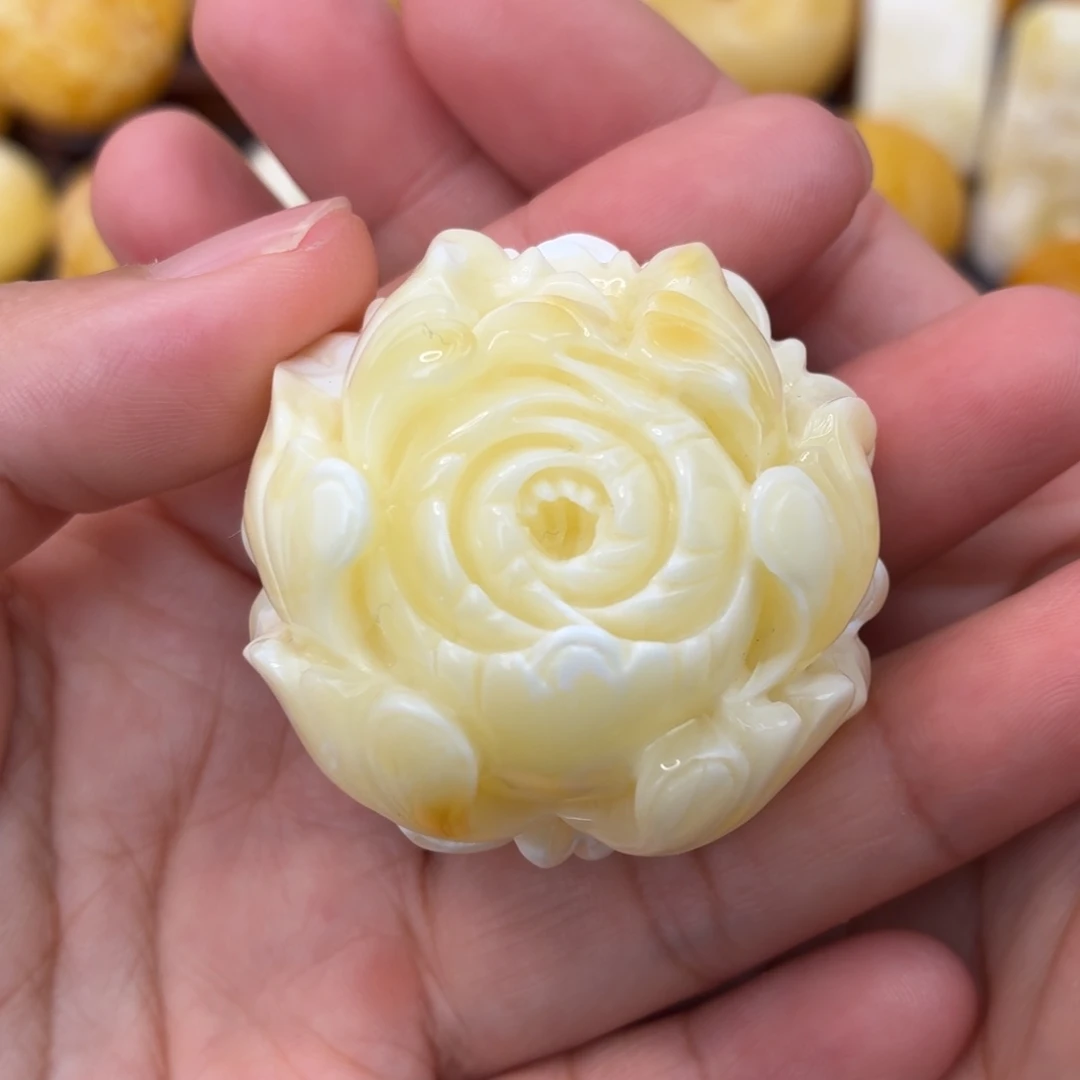 蜜蜡未镶嵌吊坠(不含链)牡丹花