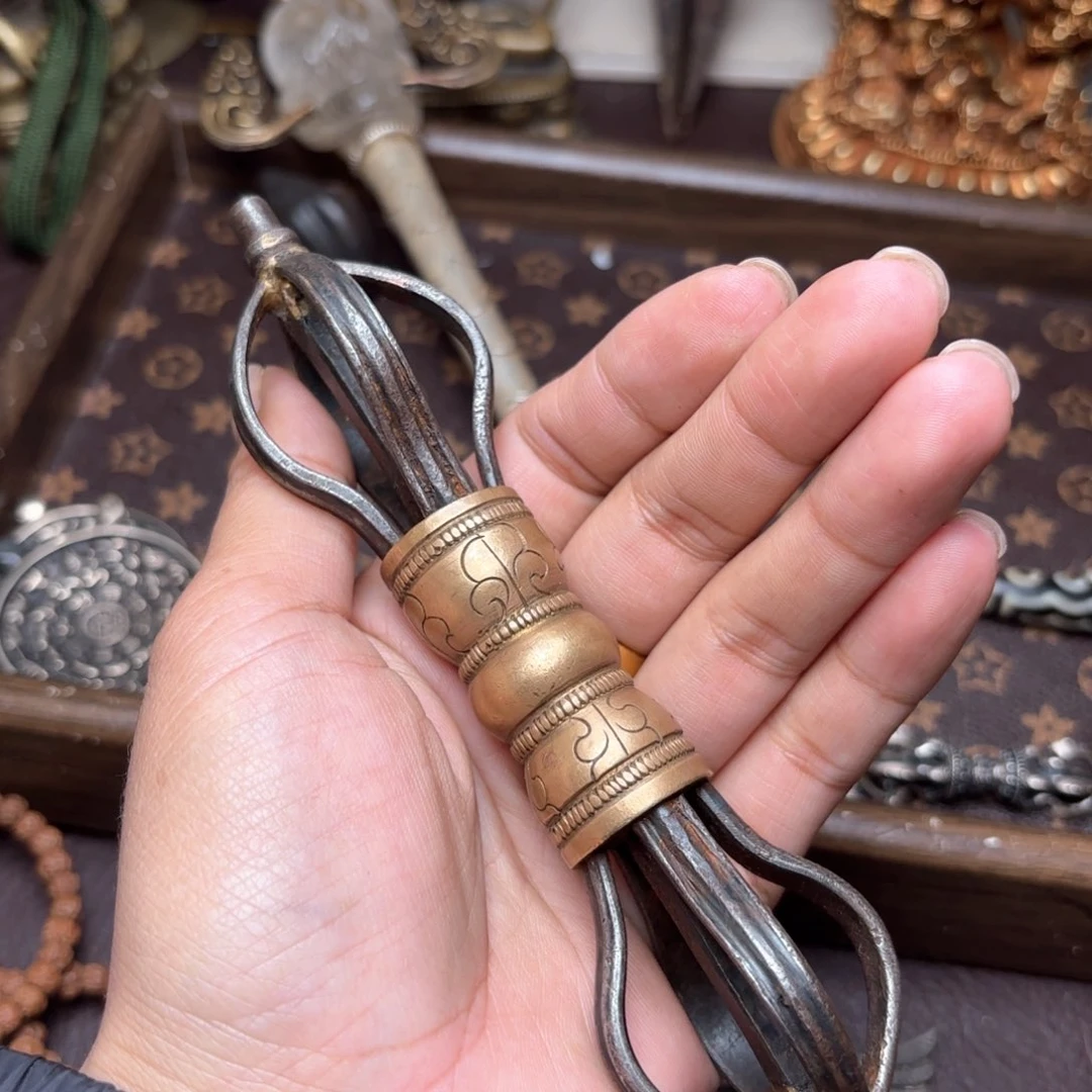 铜星月菩提吊坠项链