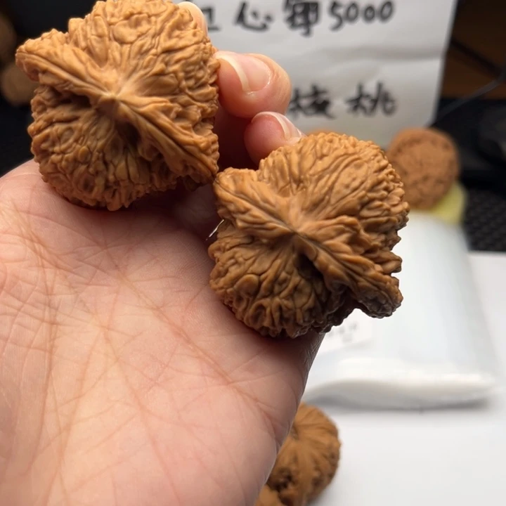 文玩核桃吊坠南疆44