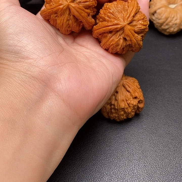 星***瞳把件文玩核桃白奔