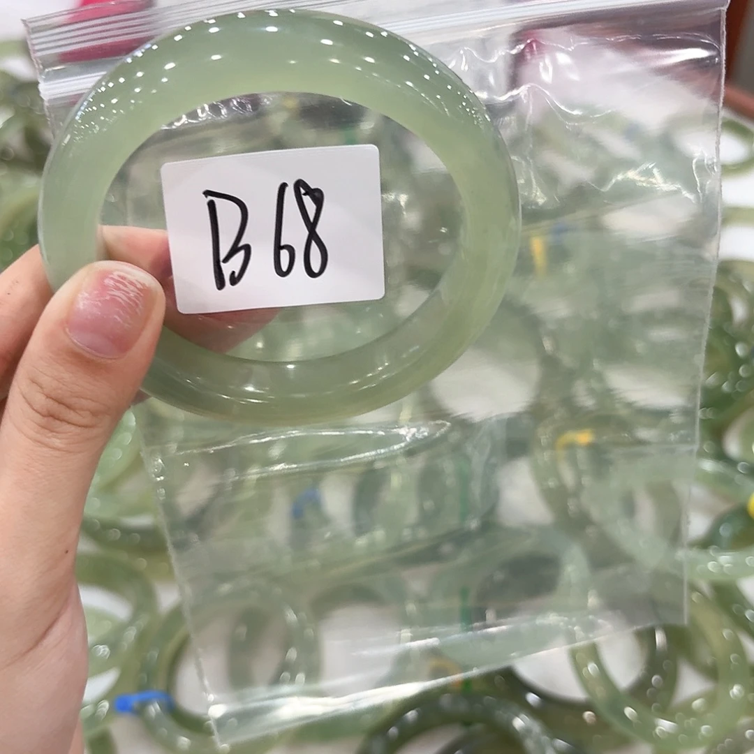 睡***.蛇纹石玉未镶嵌手镯