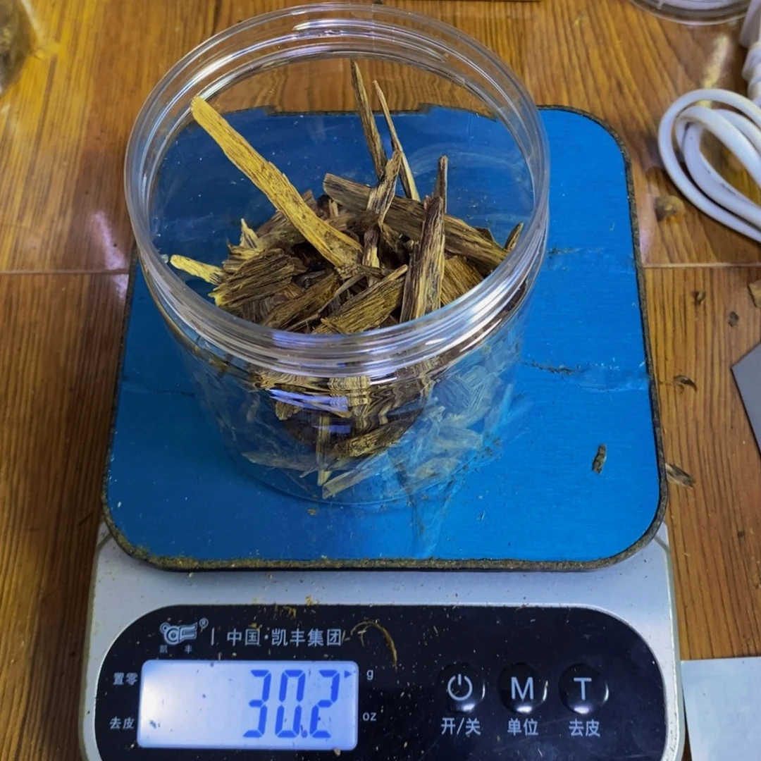 “***”沉香沉香碎屑棋楠皮油30克