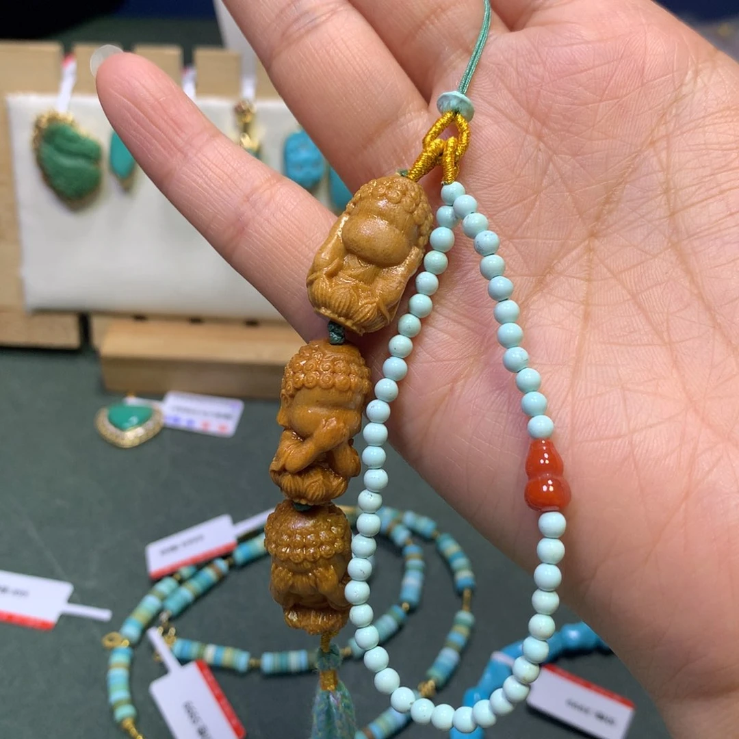 南红玛瑙挂件未镶嵌