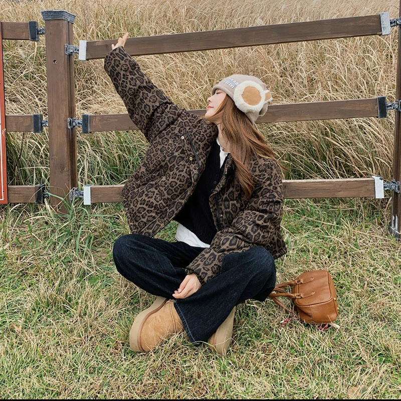 2025新款秋冬季时尚高端小个子设计感保暖外套短款宽松棉服女