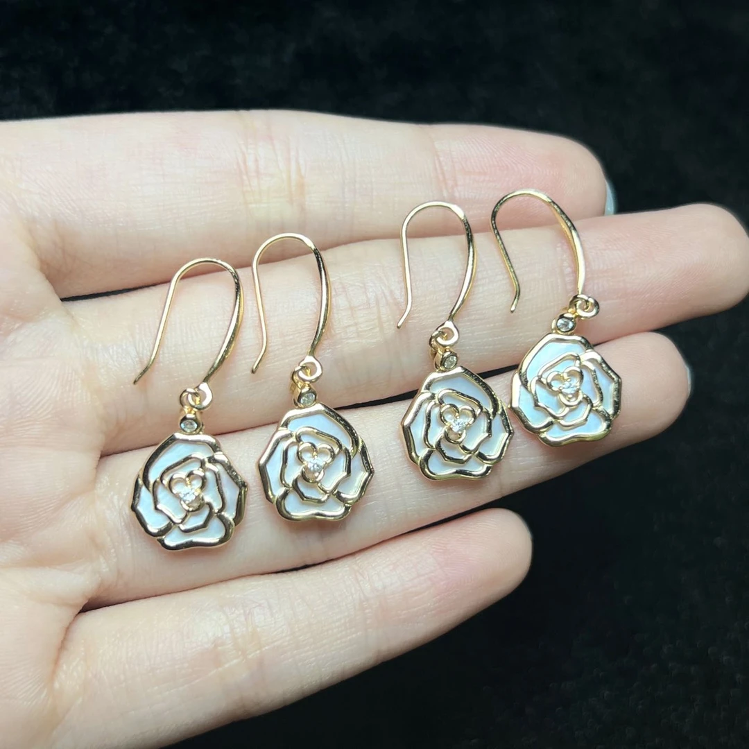 【云上叙】5 V5169-S925银贝母耳钩-多样性发一件-11x12x2mm（东哥）