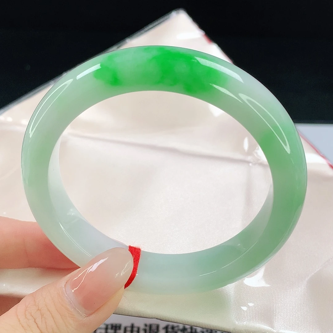 翡翠手镯未镶嵌653翡翠