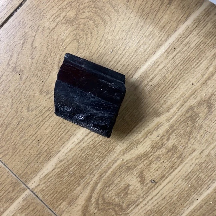 晓***红水晶珠宝半成品未镶嵌