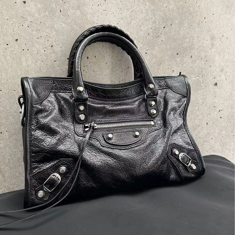 手提机车包单肩斜挎手提邮差包男款百搭时尚真皮黑色女士休闲