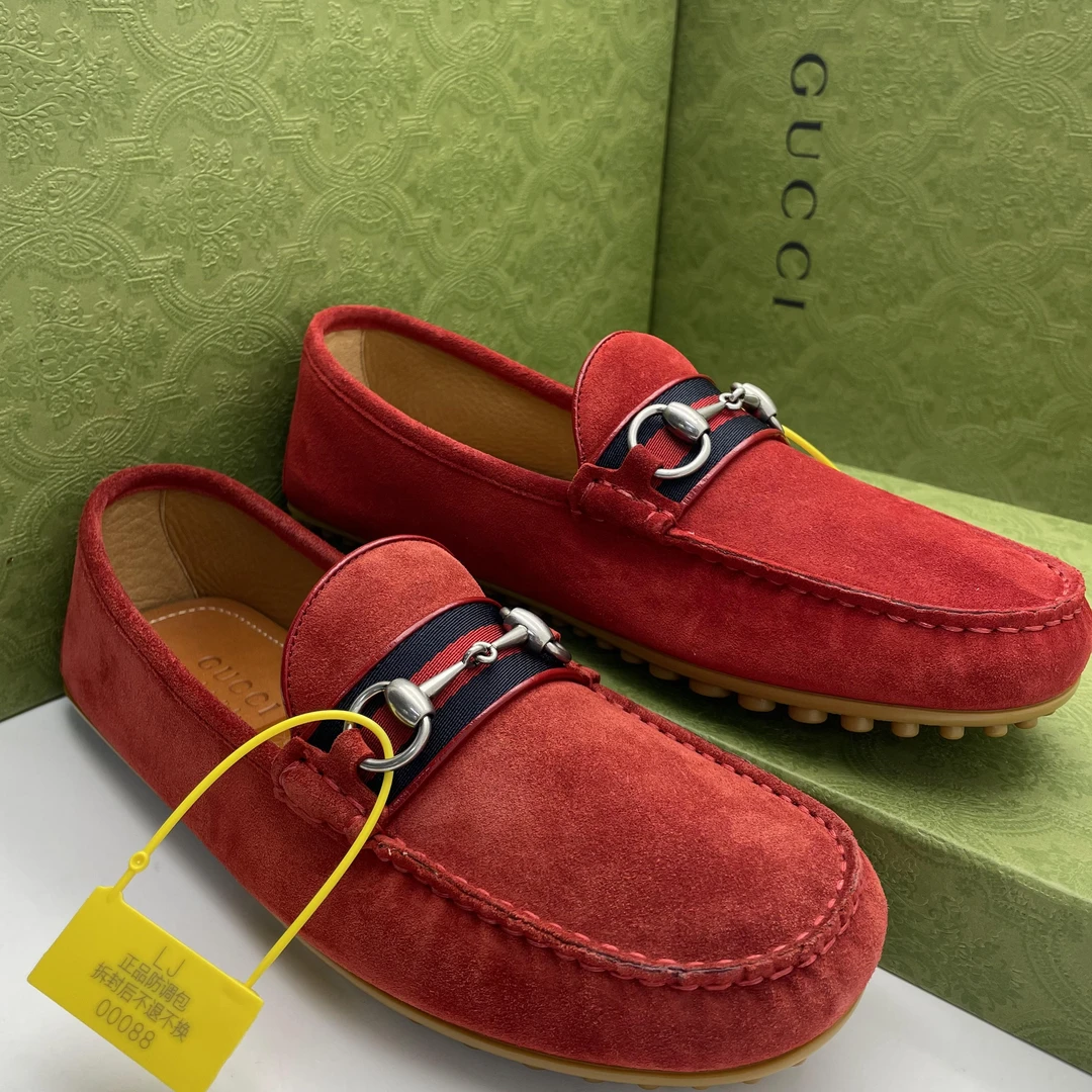 95新 GUCCI/古驰 42.5欧码/红色麂皮男款舒适马衔扣休闲豆豆鞋