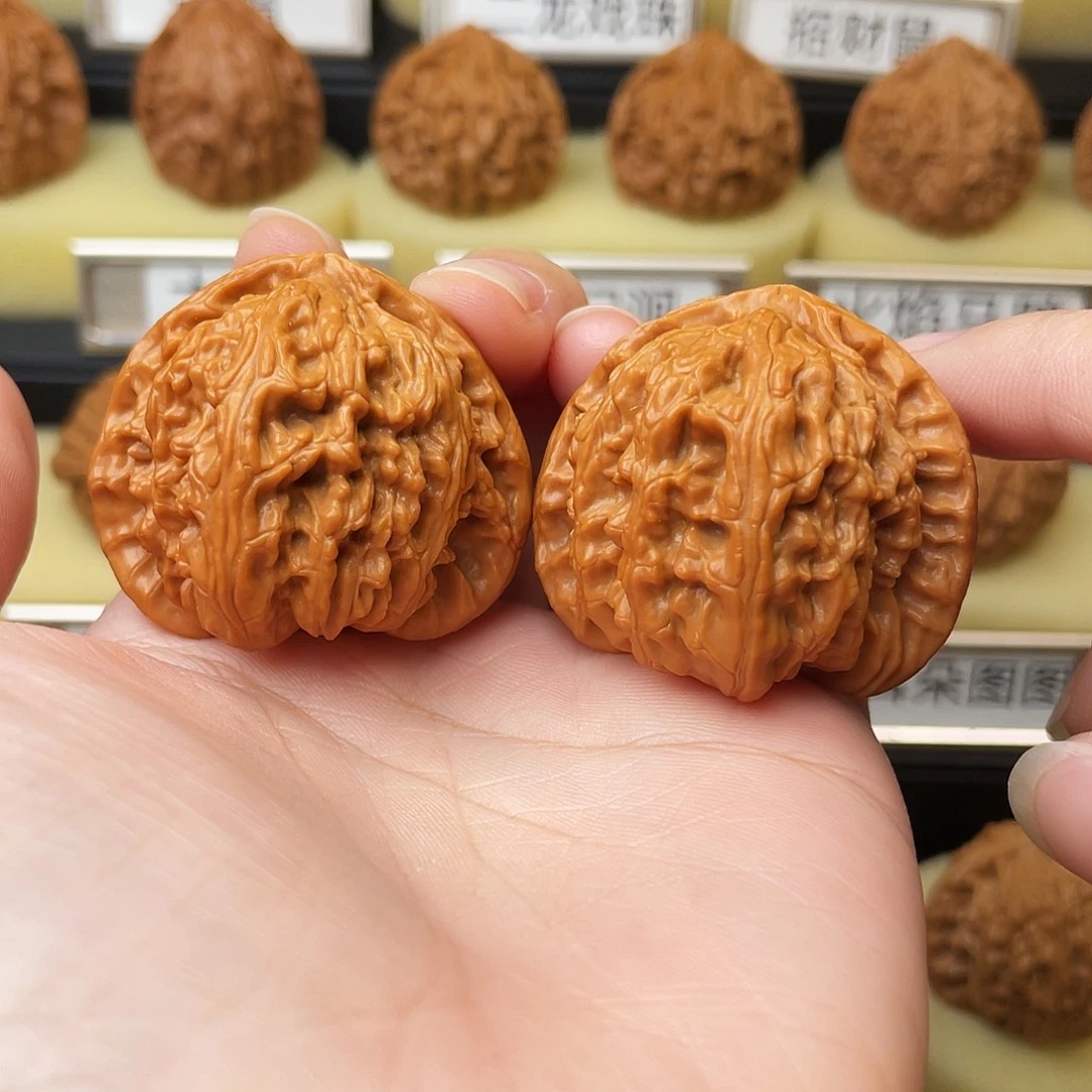 文玩核桃吊坠三角白40尺355