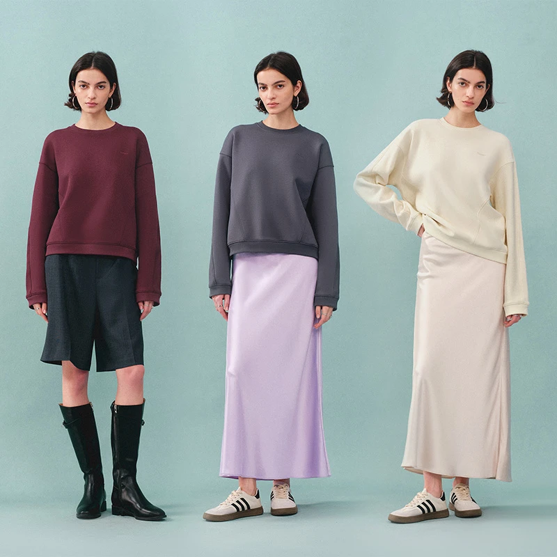 Fabrique Lotus早春新糯米白棉质短款圆领宽松休闲感长袖三色卫衣