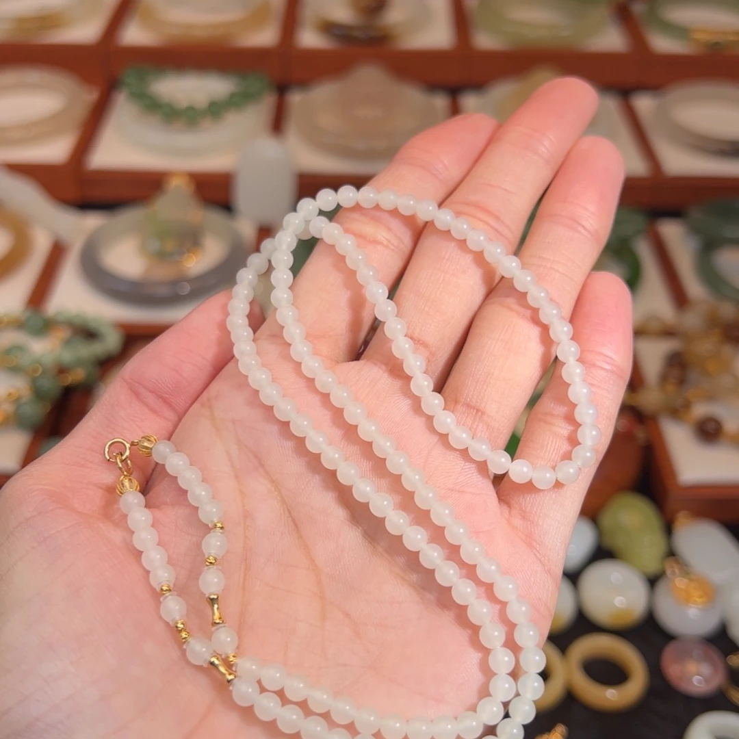 和田玉18K金镶嵌挂件