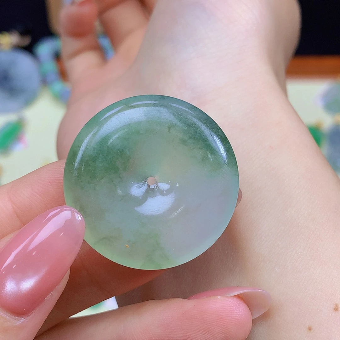 *****颈饰未镶嵌翡翠翡翠