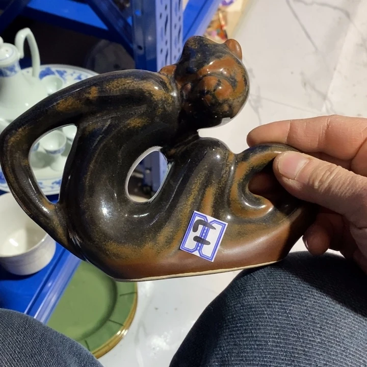 瓷片窑变小猴子一个