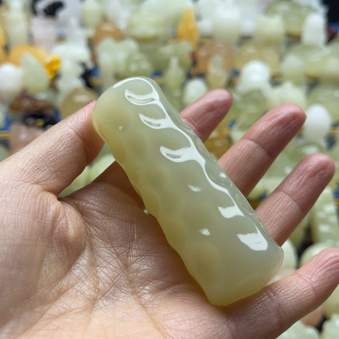玉天然桌面小摆件