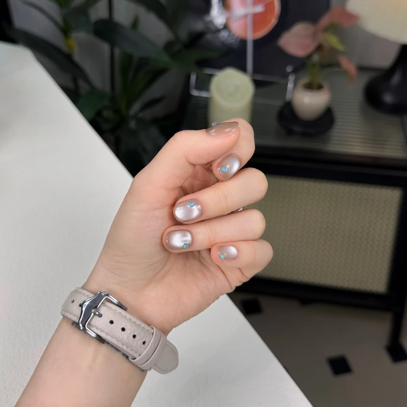 新人首选蓝气球NOMI纯手工穿戴甲春夏美甲款式推荐2025爆款美甲