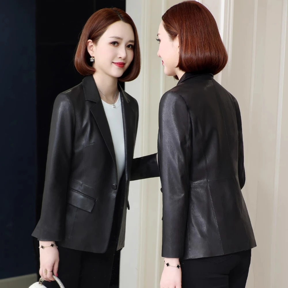 真皮皮衣女2025春秋新款中年妈妈修身显瘦海宁纯羊皮小西装外套