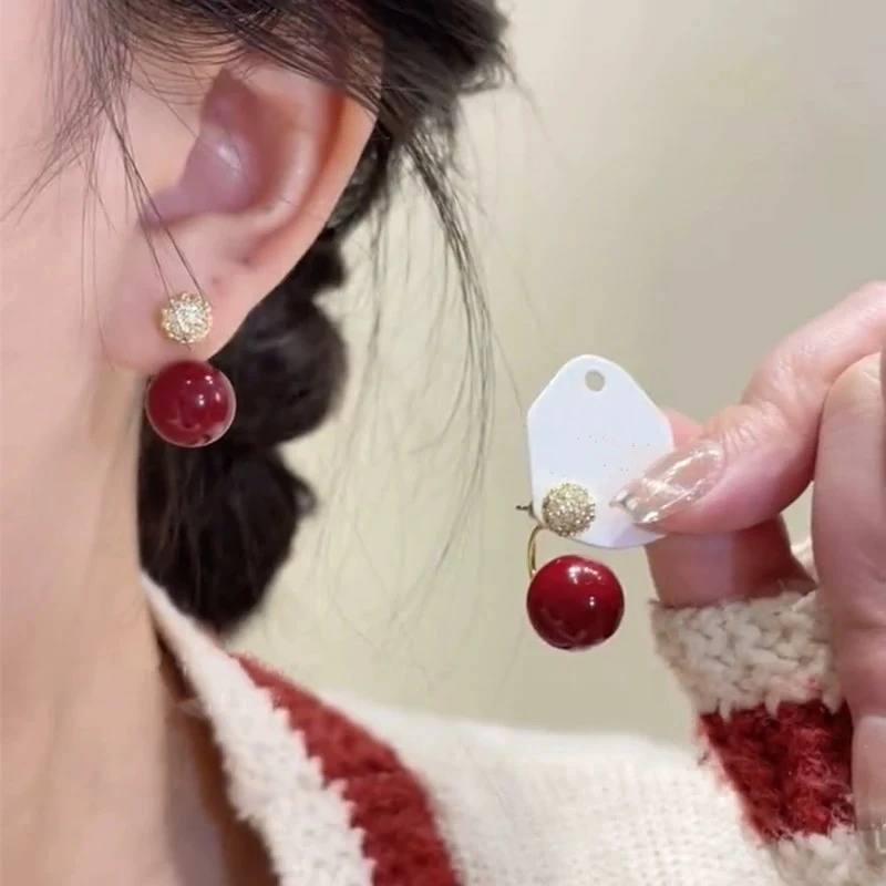 红色珍珠耳钉轻奢小众气质百搭饰品高级感耳环2025新款爆款耳饰女