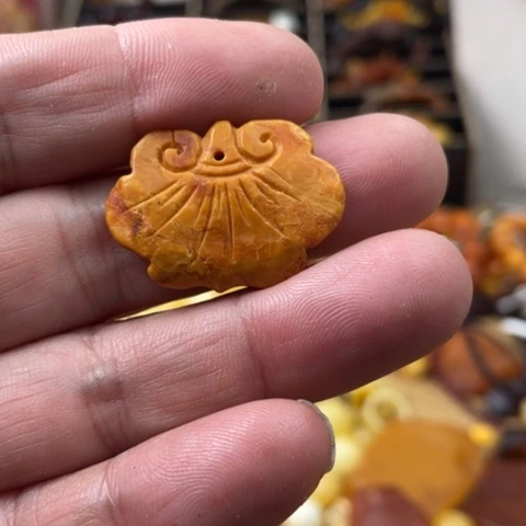 手串琥珀未镶嵌吊坠