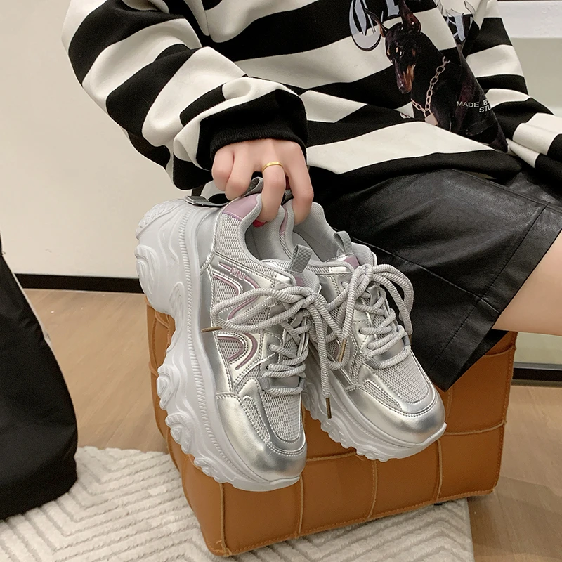 网红休闲健身老爹鞋女2025春新厚底运动鞋透气网面爆款鞋子女款