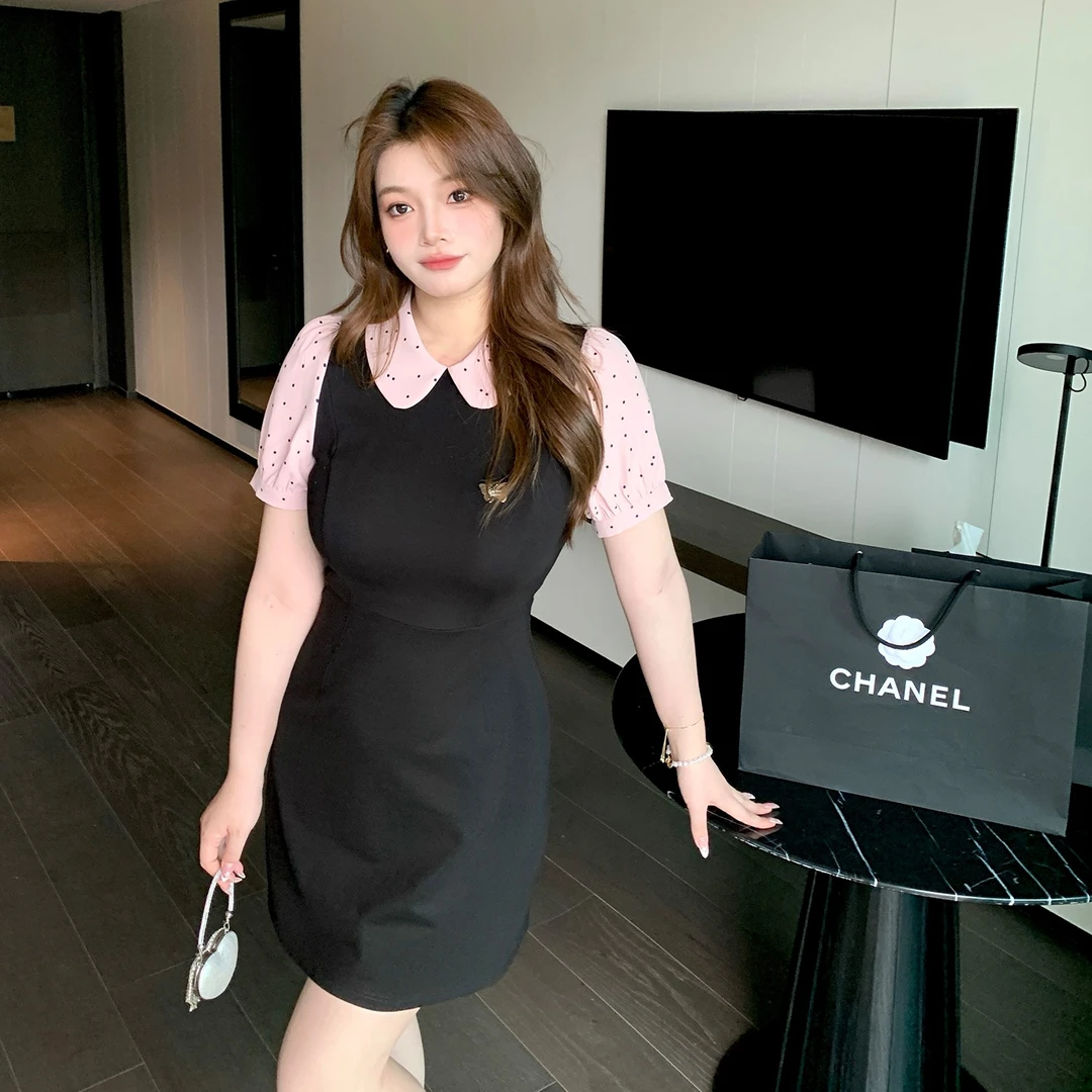 MB大码女装【魔法学院】2025夏新款胖mm复古娃娃领波点拼接连衣裙