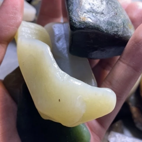 未镶嵌和田玉（糖玉）挂件B****X