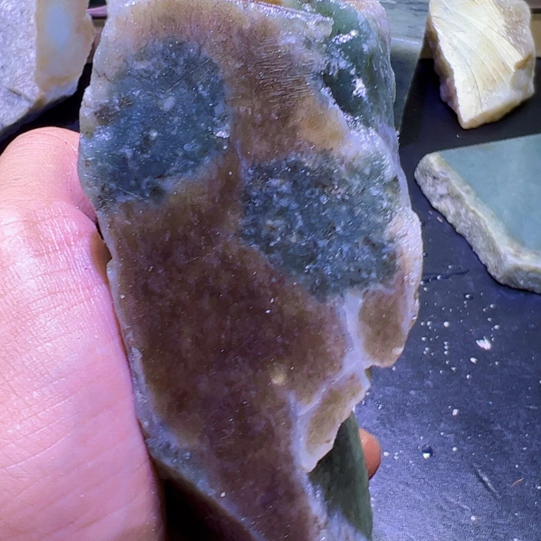 和田玉未镶嵌珠宝半成品
