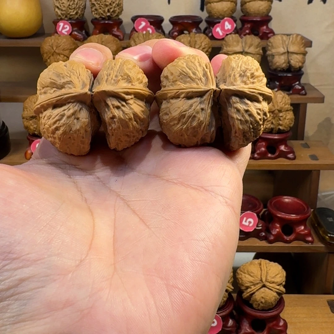 ****양铁核桃把件异形连体两连