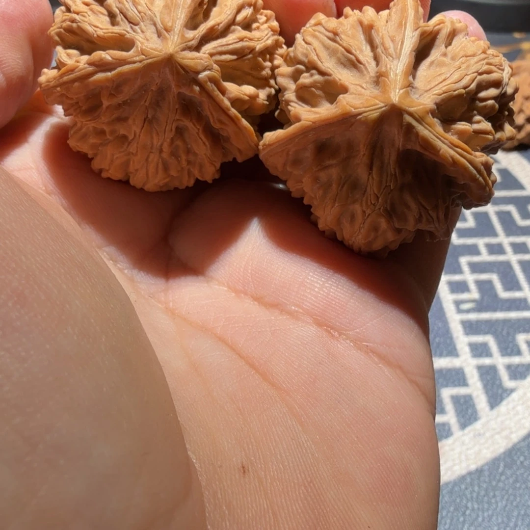 夕****把件文玩核桃御龙