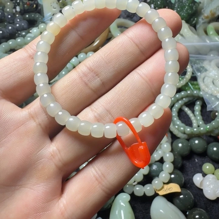 和田玉未镶嵌手链卡6