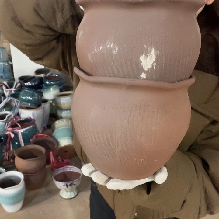 红陶瑕疵20/18两个