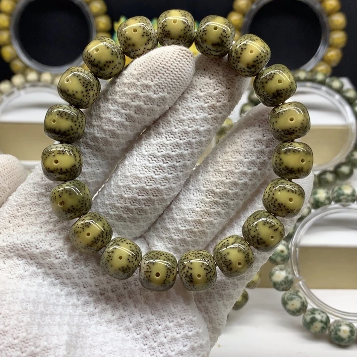 手串星月菩提1号 绿包白大凤眼小细星无烟花13/12