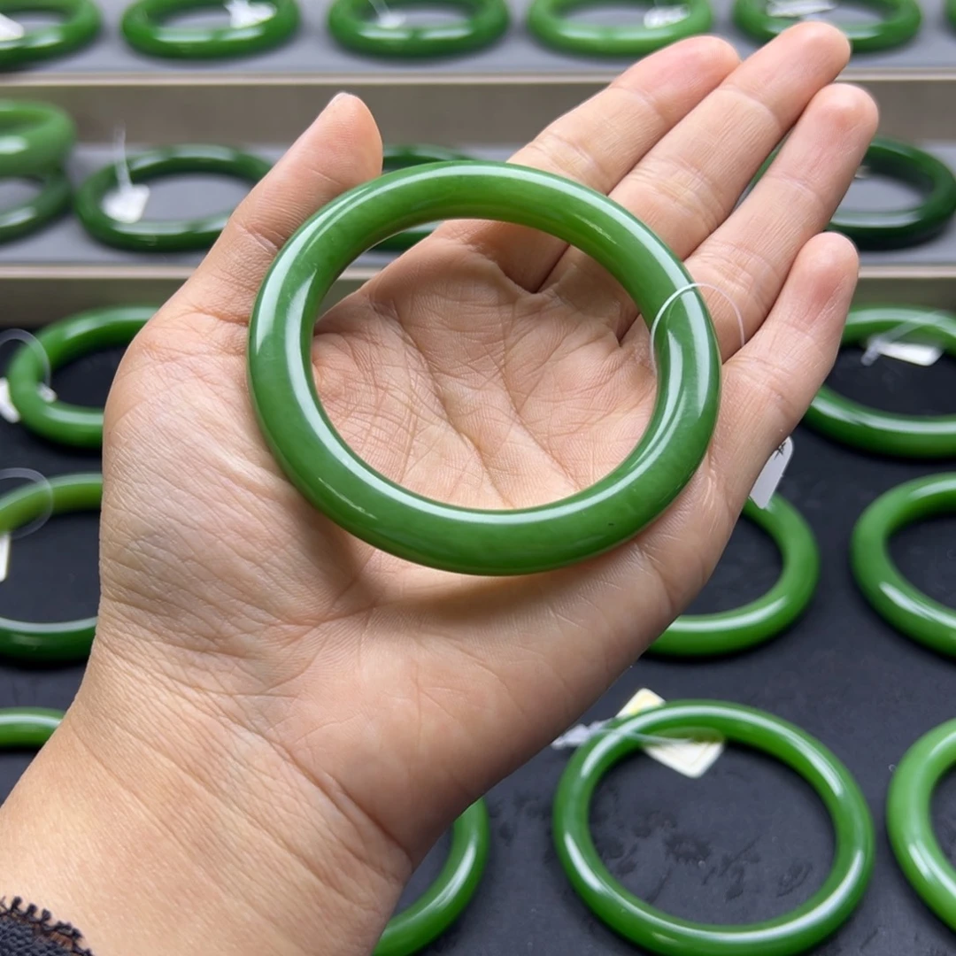 和田玉（碧玉）未镶嵌手镯