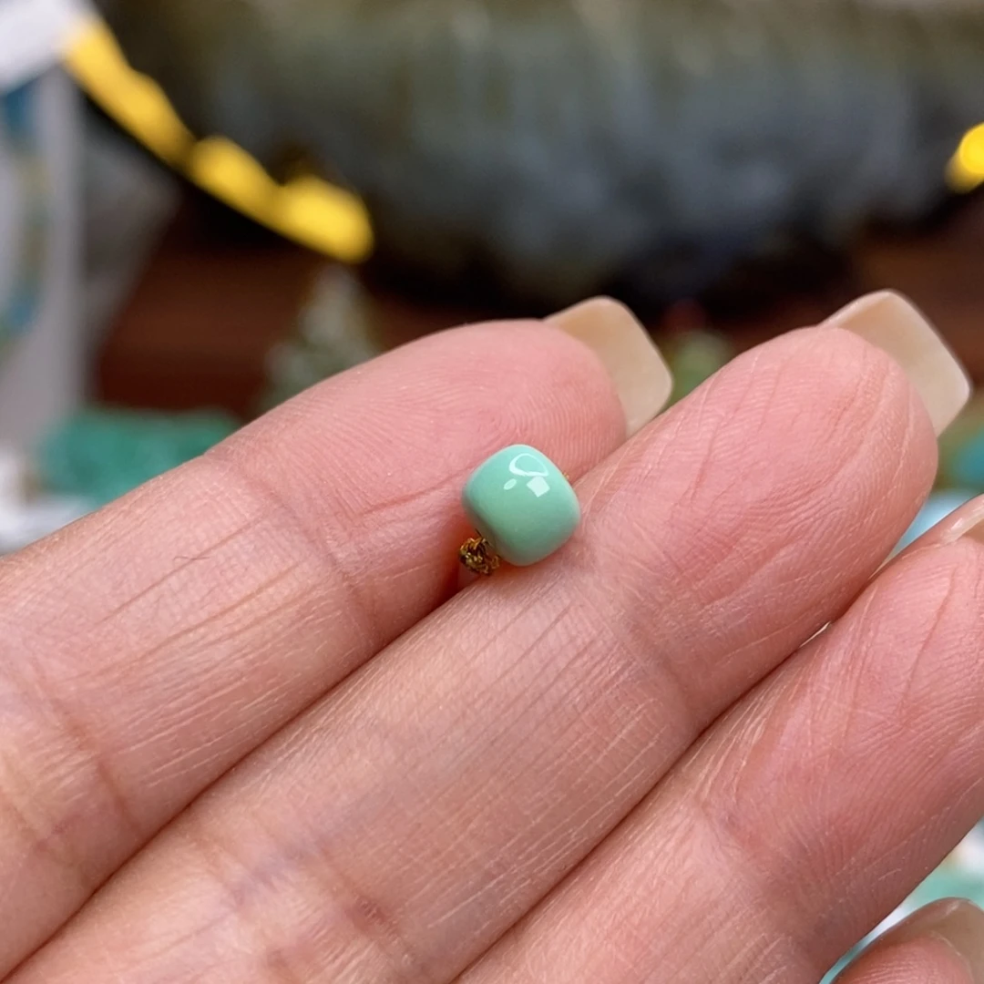 绿松石未镶嵌珠宝奇石5.3×4.6