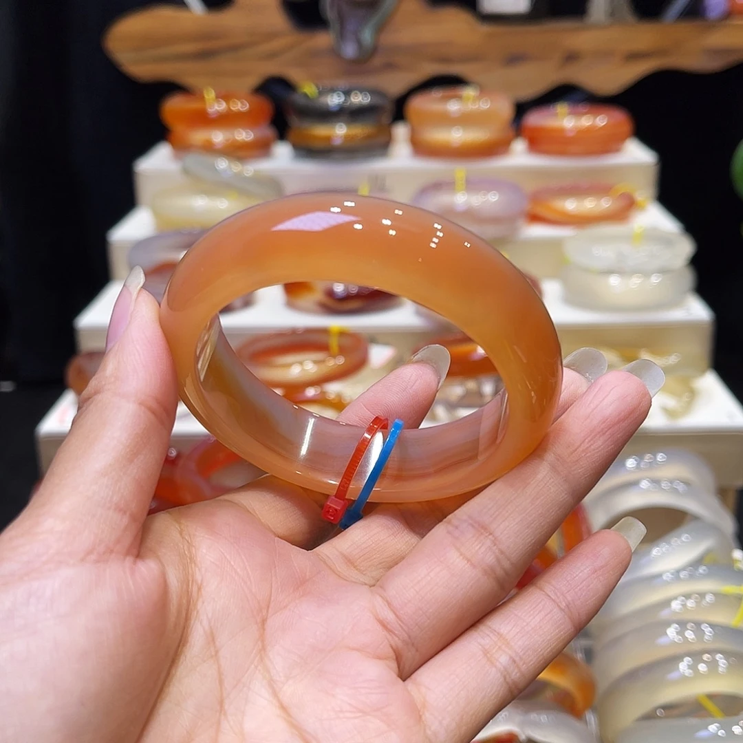 小***手镯玛瑙/玉髓未镶嵌