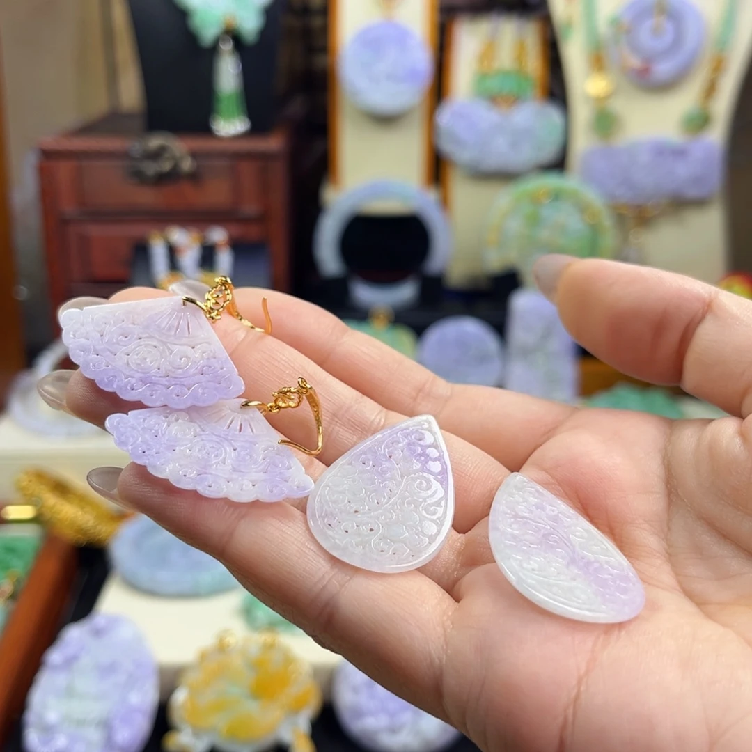 玉***曦翡翠未镶嵌颈饰冰