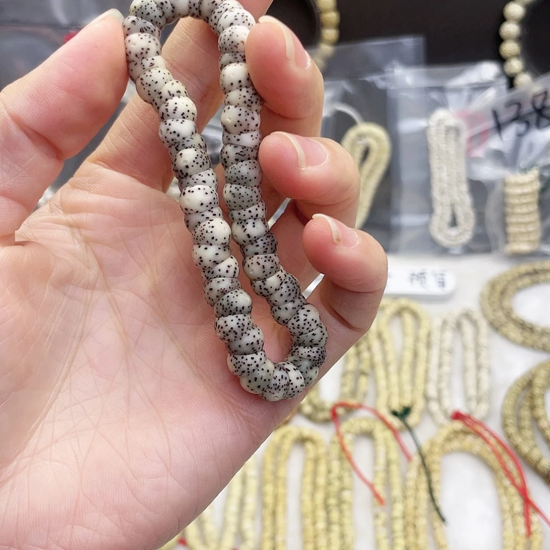 偷**走卡8原生态石玉料单圈