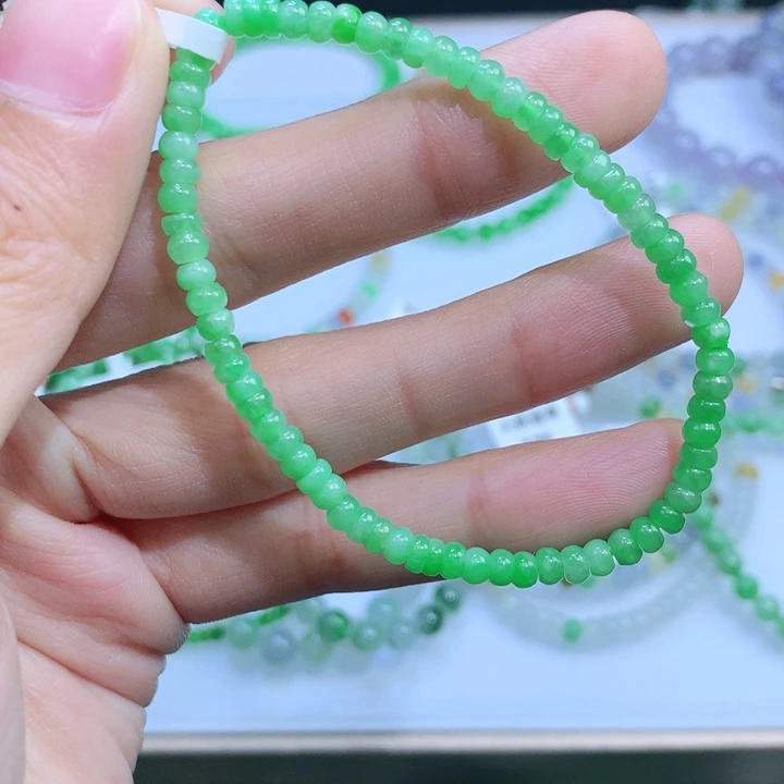 翡翠手链未镶嵌翡翠