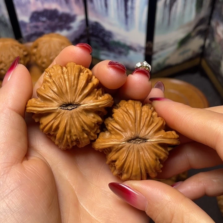 文玩核桃把件43四座楼