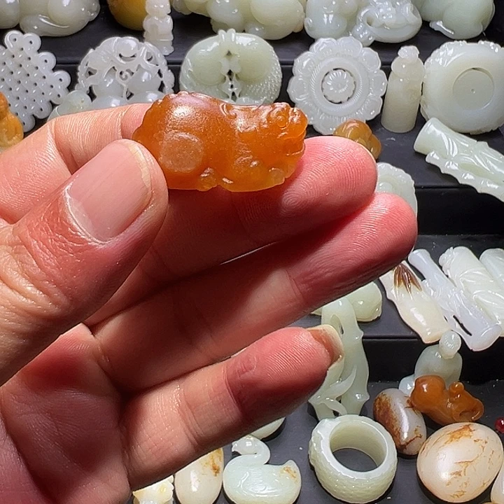 和田玉未镶嵌挂件