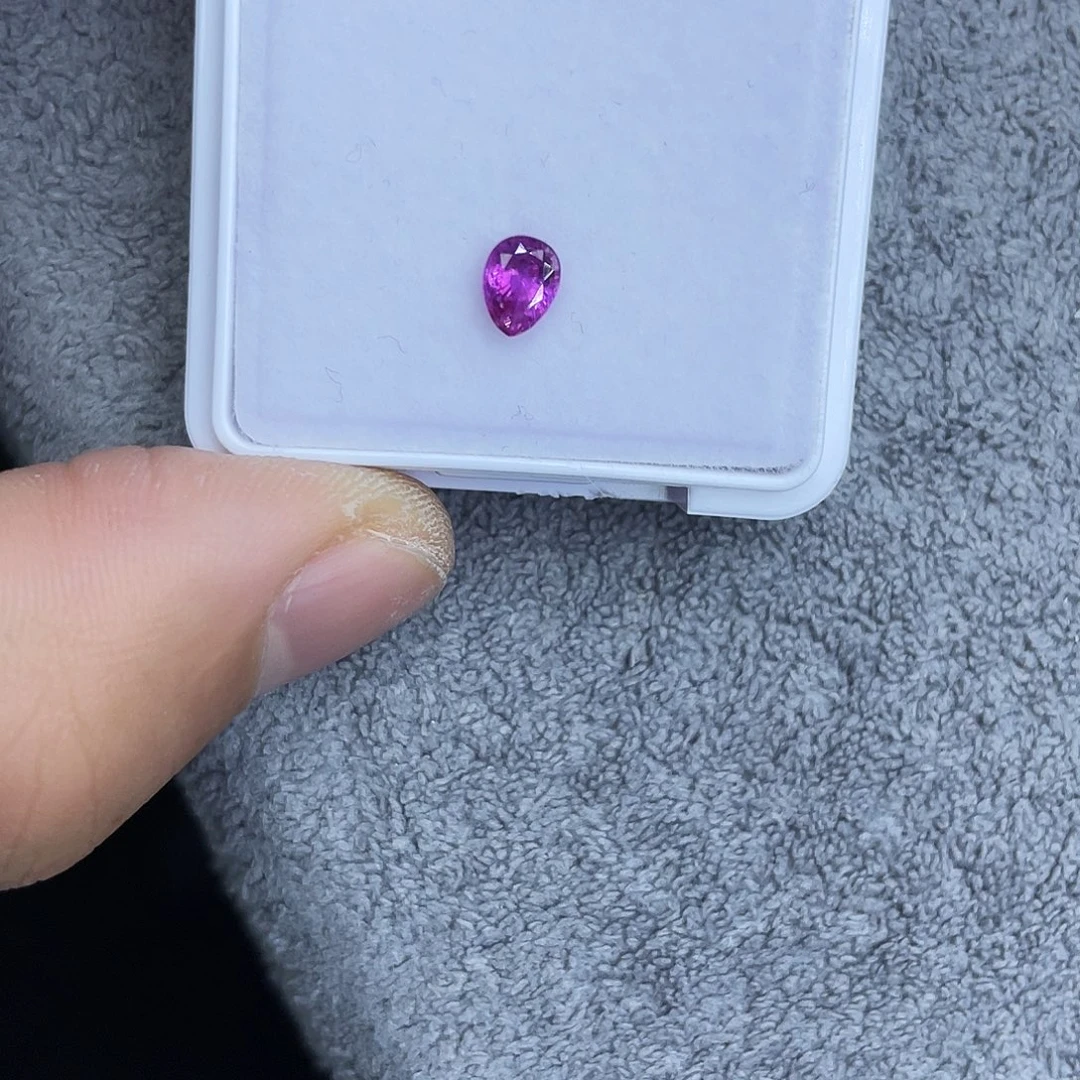 蓝宝石裸石0.642Ct