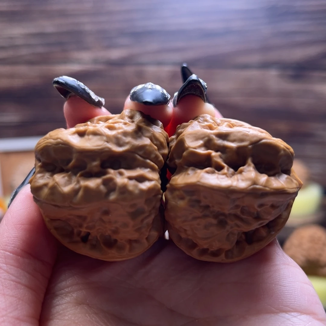 文玩核桃吊坠蛤蟆头闪81